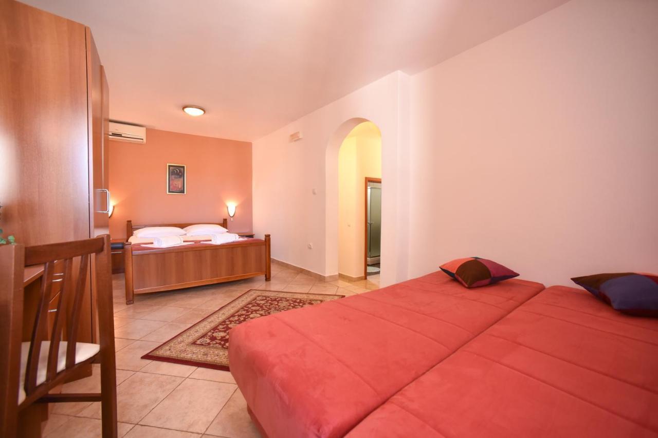Apartmani Soljaga Petrovac 外观 照片